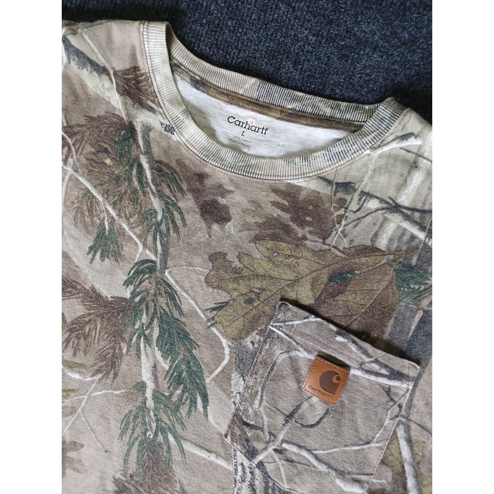 Carhartt Real Tree T-Shirt Mens L  Camo  Pocket Leather Patch Y2K Faded